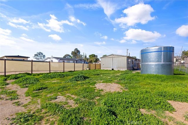 21285 Kinney, Perris, CA 92570