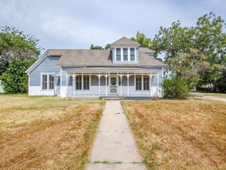 1001 Avenue G Avenue, Brownwood, TX 76801