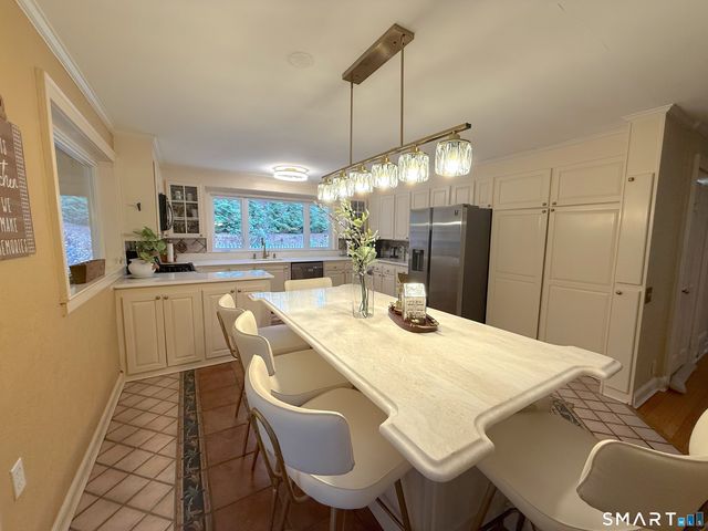 1340 Manchester Road, Glastonbury, CT 06033