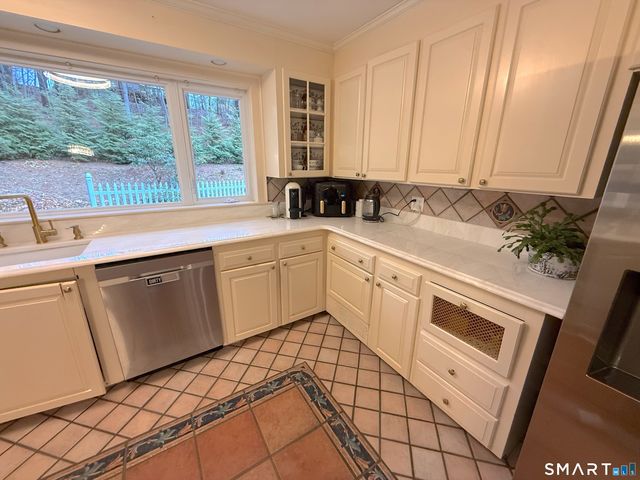 1340 Manchester Road, Glastonbury, CT 06033