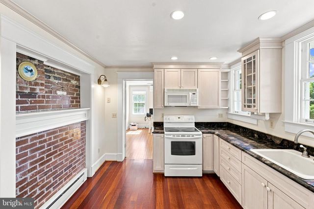 58 WINCHESTER ST, Warrenton, VA 20186