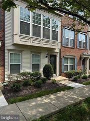 13230 SHAWNEE LN #102, Clarksburg, MD 20871
