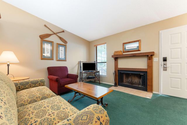 34 Rasso Way 64, Kimberling City, MO 65686