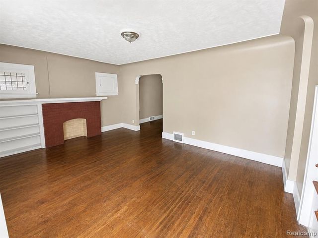 16250 Snowden Street, Detroit, MI 48235
