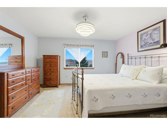 569 Branding Iron Ln, Castle Rock, CO 80104