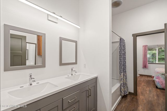 140 Wright RD, Kingston, ID 83839