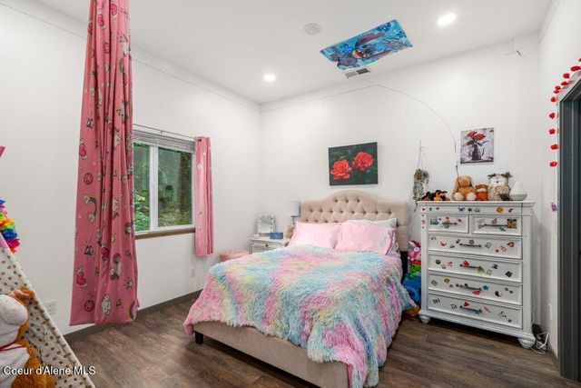 140 Wright RD, Kingston, ID 83839