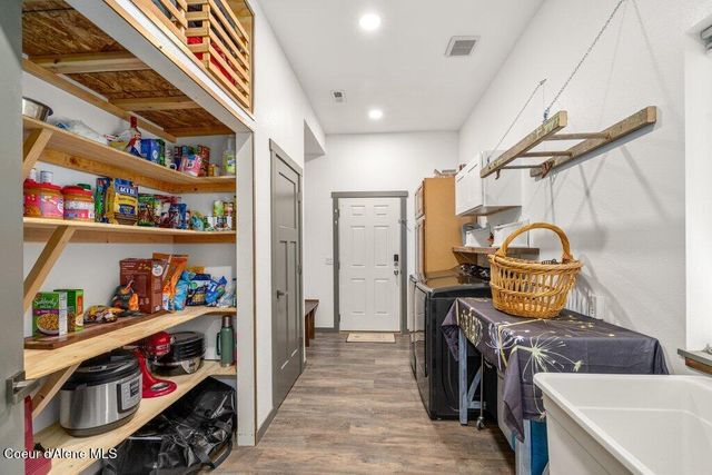 140 Wright RD, Kingston, ID 83839