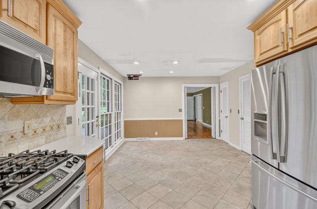1011 Stuart Ln, Brentwood, TN 37027