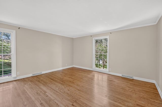 1011 Stuart Ln, Brentwood, TN 37027