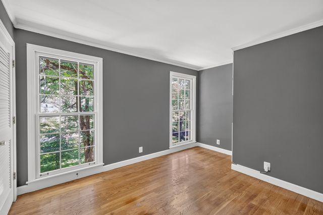 1011 Stuart Ln, Brentwood, TN 37027