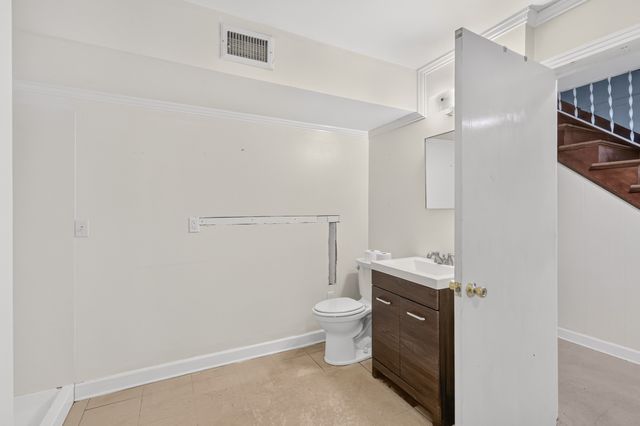 1011 Stuart Ln, Brentwood, TN 37027