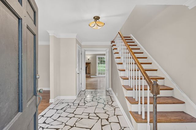 1011 Stuart Ln, Brentwood, TN 37027