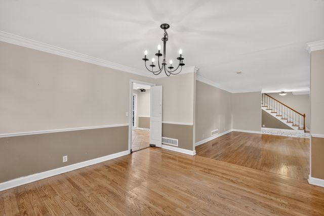1011 Stuart Ln, Brentwood, TN 37027