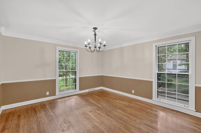 1011 Stuart Ln, Brentwood, TN 37027