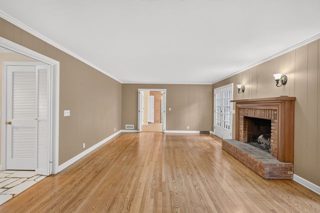 1011 Stuart Ln, Brentwood, TN 37027