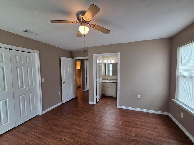 438 Spence Lane, Crosby, TX 77532