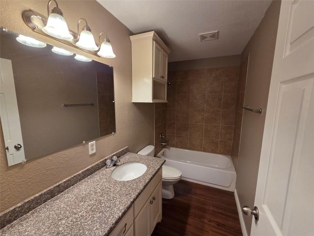 438 Spence Lane, Crosby, TX 77532