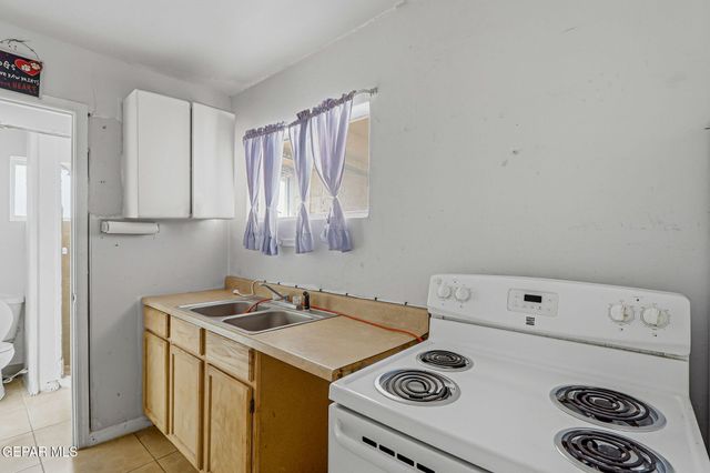 209 N Seville Drive, El Paso, TX 79905