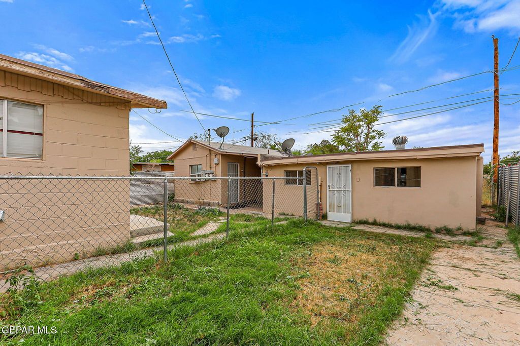 209 N Seville Drive, El Paso, TX 79905