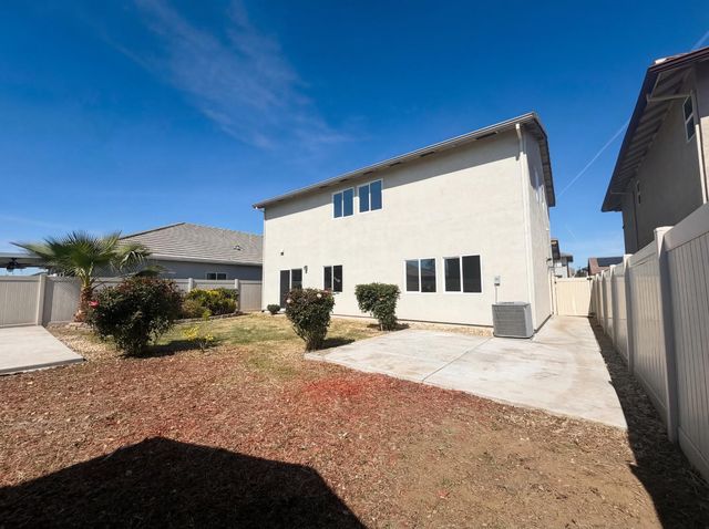 1176 Willow Hill Ave, Sacramento, CA 95834