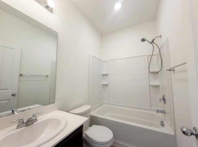 1176 Willow Hill Ave, Sacramento, CA 95834