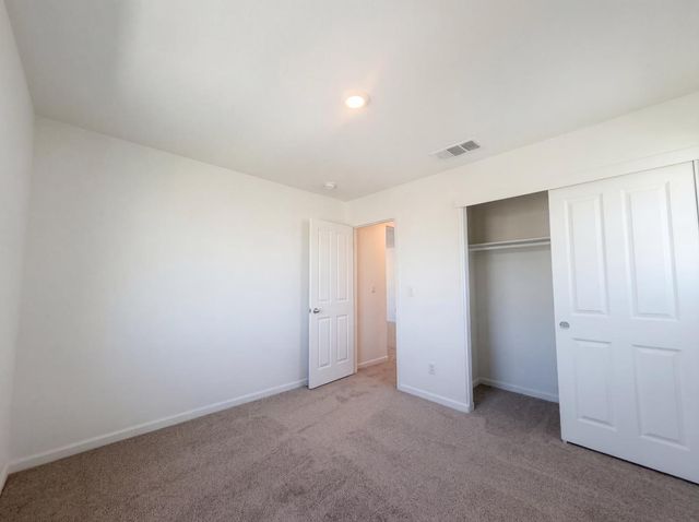 1176 Willow Hill Ave, Sacramento, CA 95834