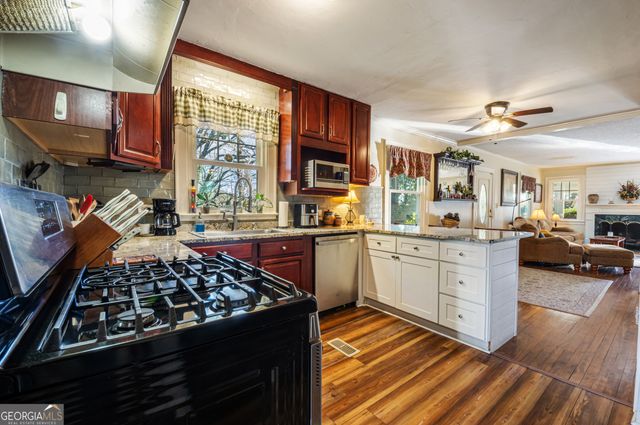 29 Mountain View Drive, Toccoa, GA 30577