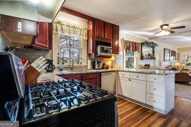 29 Mountain View Drive, Toccoa, GA 30577