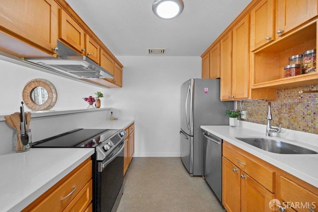 5 Richards Circle, San Francisco, CA 94124