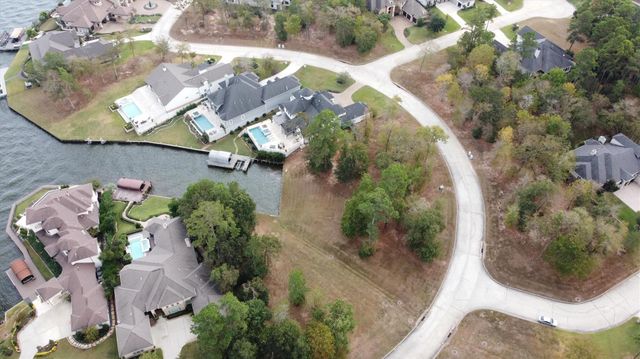 174 Bentwater Bay Drive, Montgomery, TX 77356