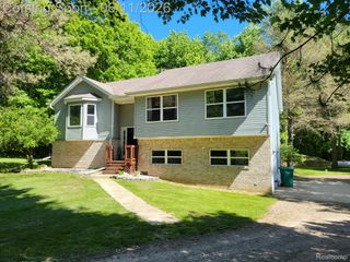 860 N Sashabaw Road, Brandon Charter Township, MI 48462