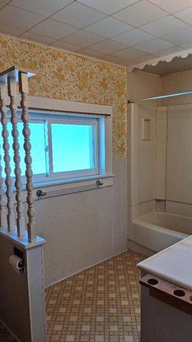 307 S Spring, Augusta, WI 54722