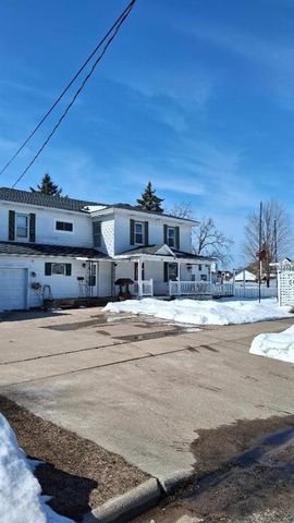 307 S Spring, Augusta, WI 54722