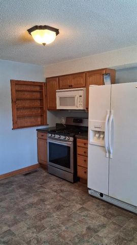 307 S Spring, Augusta, WI 54722