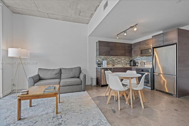 151 SE 1st St 3107, Miami, FL 33131