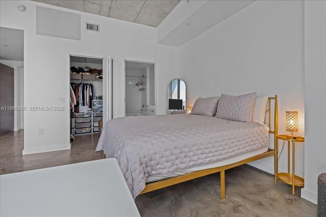 151 SE 1st St 3107, Miami, FL 33131