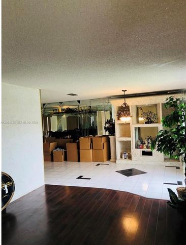 2160 NW 82nd Ter, Sunrise, FL 33322
