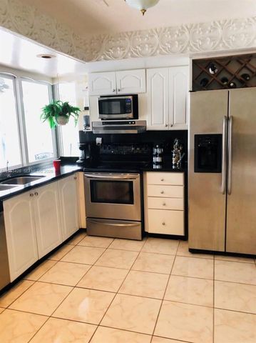 2160 NW 82nd Ter, Sunrise, FL 33322