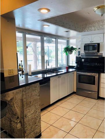 2160 NW 82nd Ter, Sunrise, FL 33322