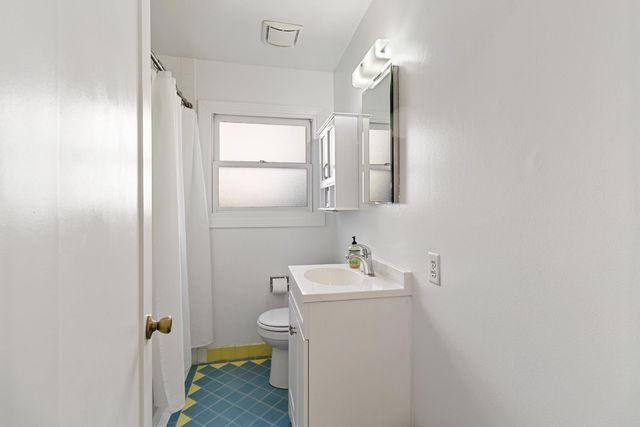 1126 Sherburn Ave, Sacramento, CA 95822