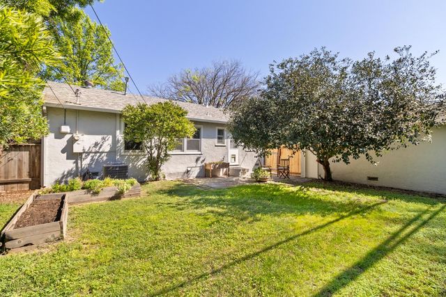 1126 Sherburn Ave, Sacramento, CA 95822