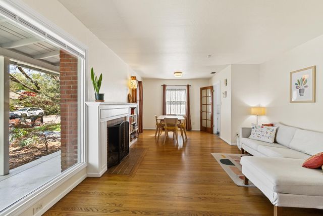 1126 Sherburn Ave, Sacramento, CA 95822