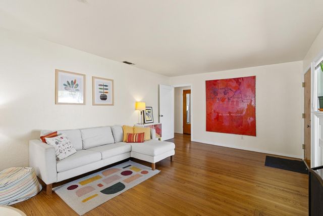 1126 Sherburn Ave, Sacramento, CA 95822