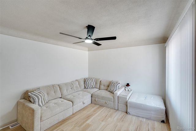 1459 22nd Street, Wyandotte, MI 48192