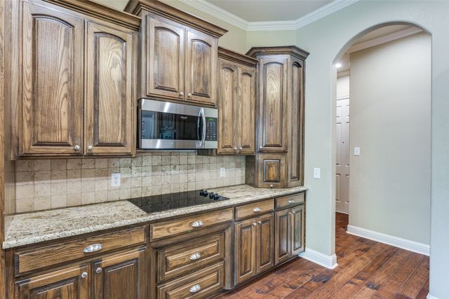 2113 Woodland Hills Lane, Weatherford, TX 76087