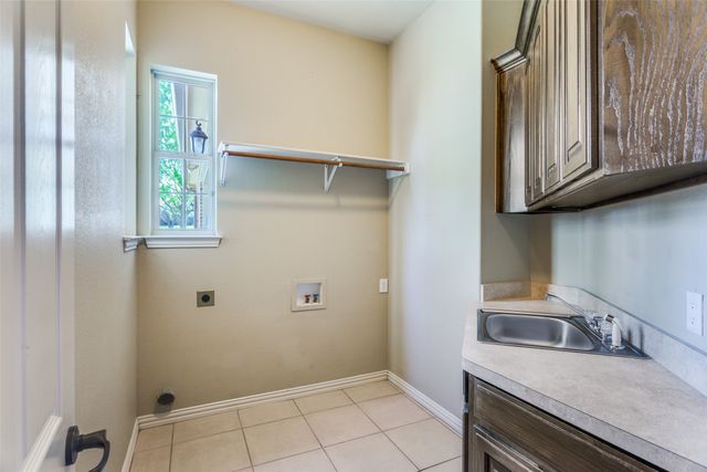 2113 Woodland Hills Lane, Weatherford, TX 76087