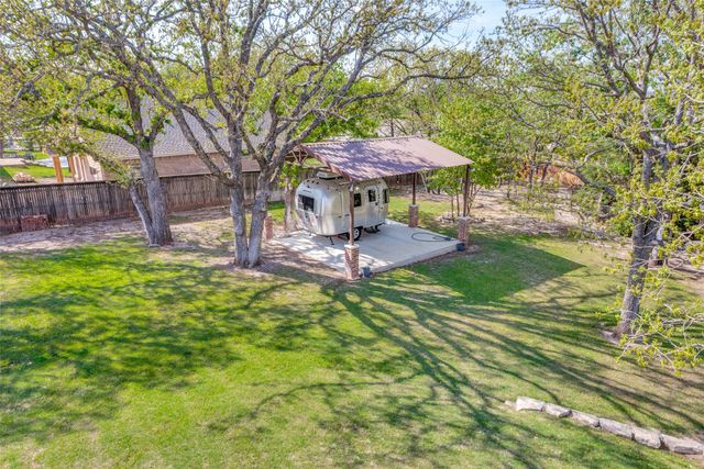 2113 Woodland Hills Lane, Weatherford, TX 76087