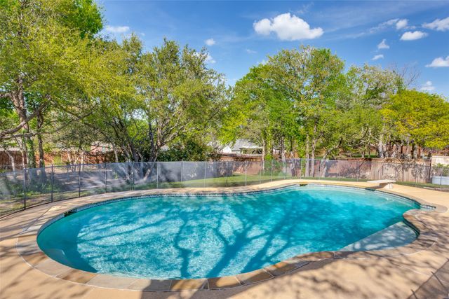2113 Woodland Hills Lane, Weatherford, TX 76087