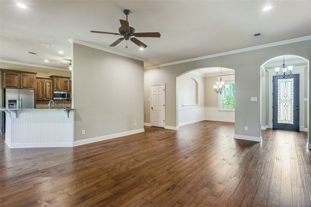 2113 Woodland Hills Lane, Weatherford, TX 76087
